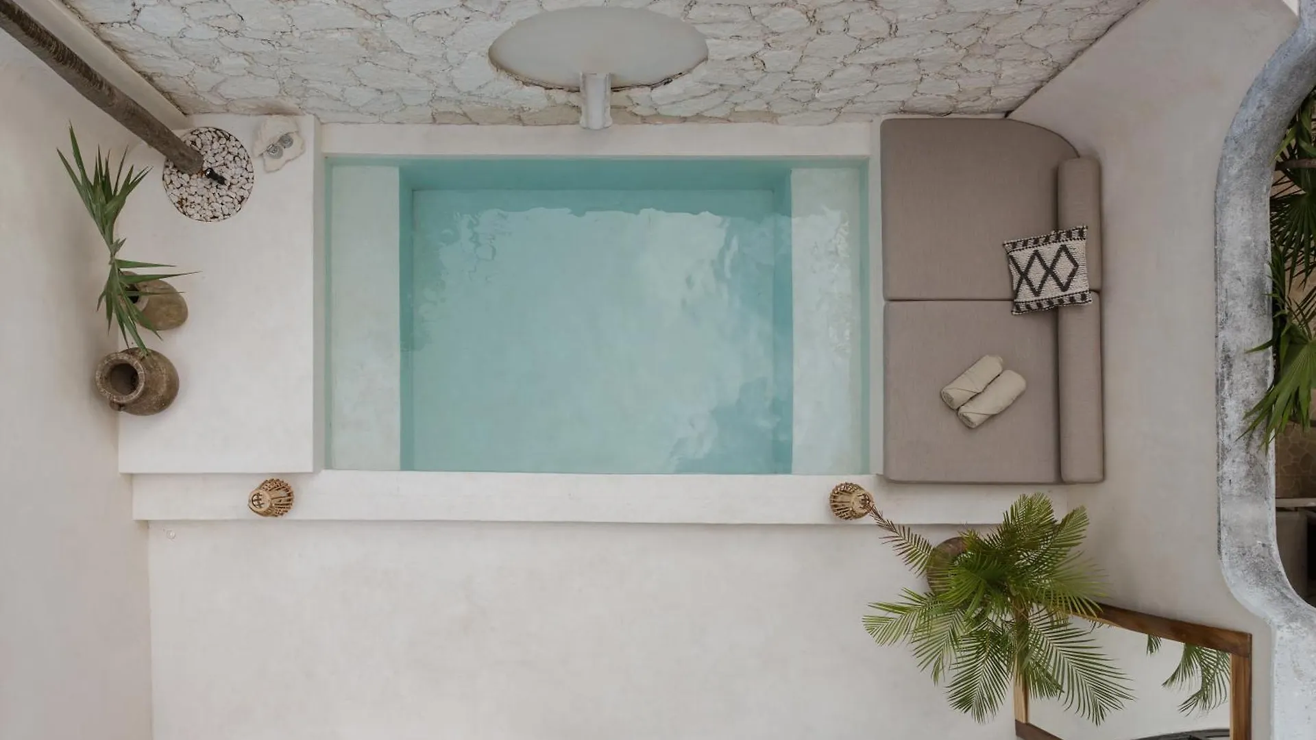 Aesthetic Design Suite Aqua With Pool Канкун